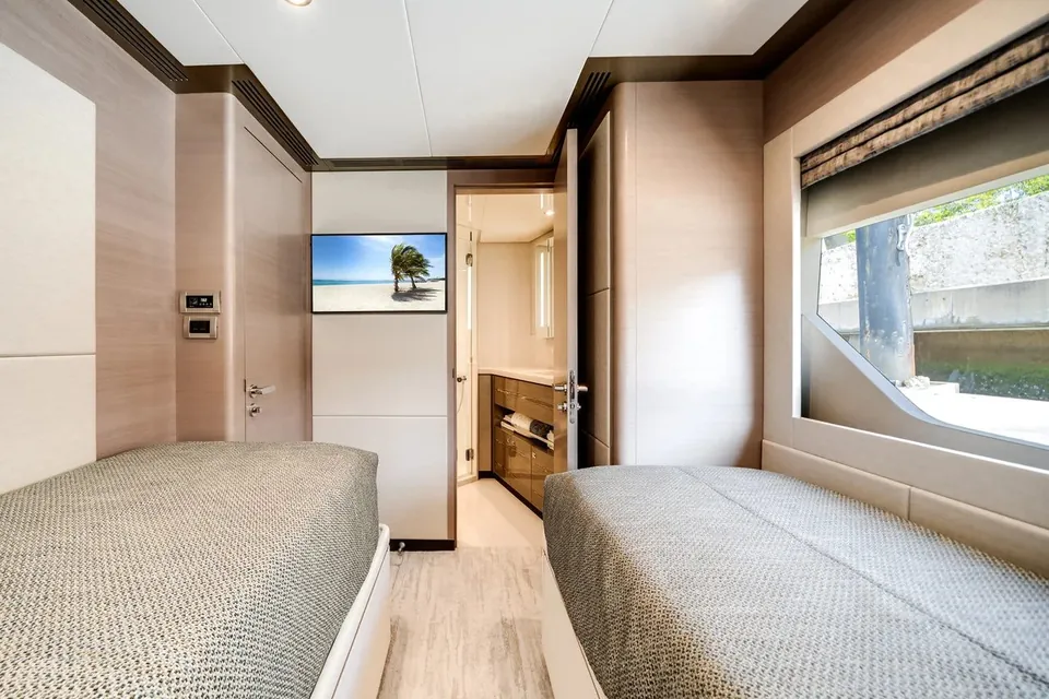 2025 Ocean Alexander 27R, photo 70