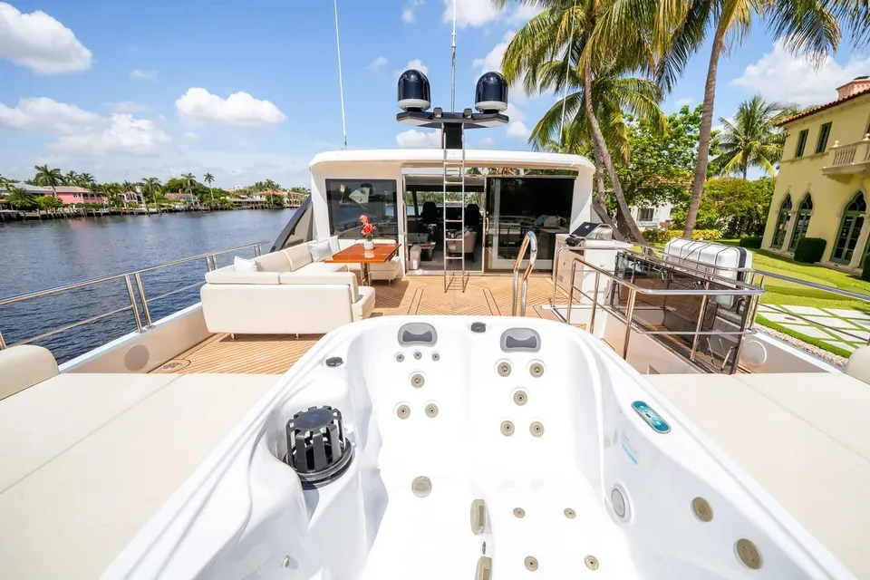 2025 Ocean Alexander 27R, photo 96