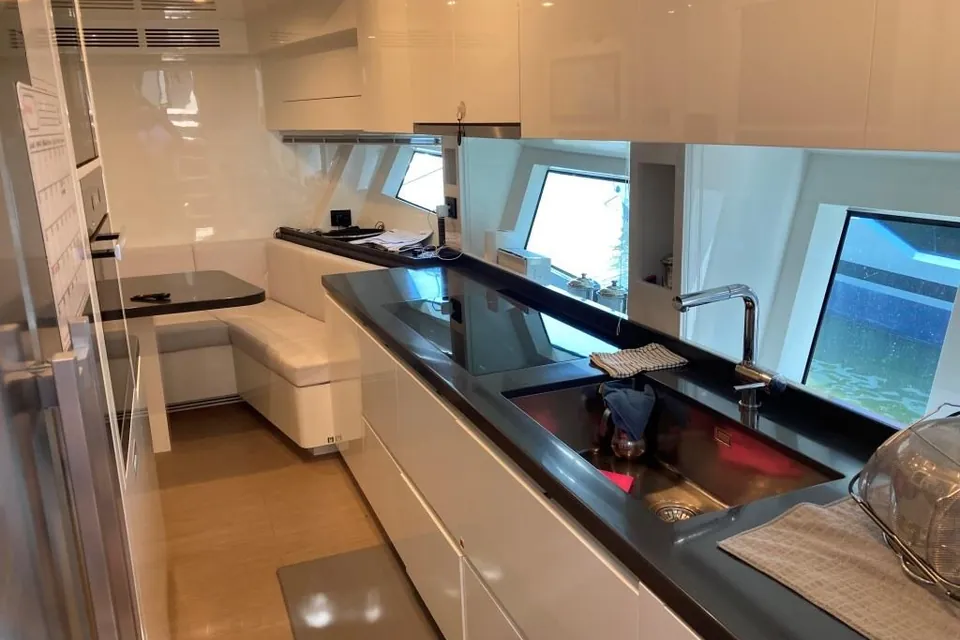 2022 AB Yachts AB 100, photo 7