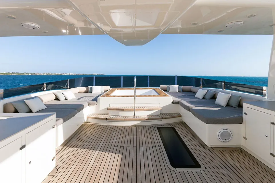 2015 Cantiere Delle Marche Darwin Class 102, photo 11