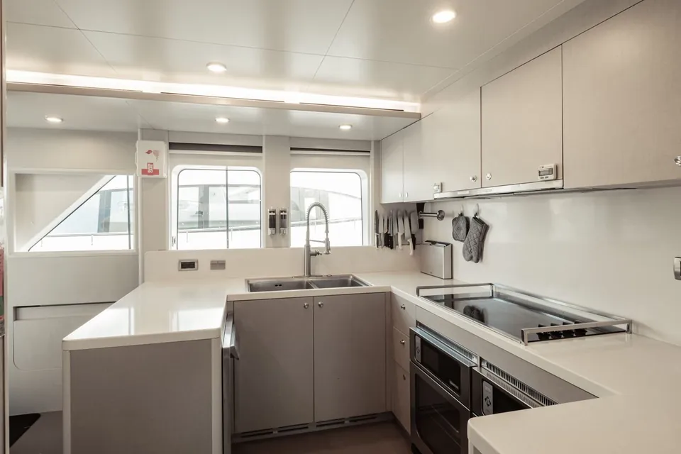 2015 Cantiere Delle Marche Darwin Class 102, photo 27