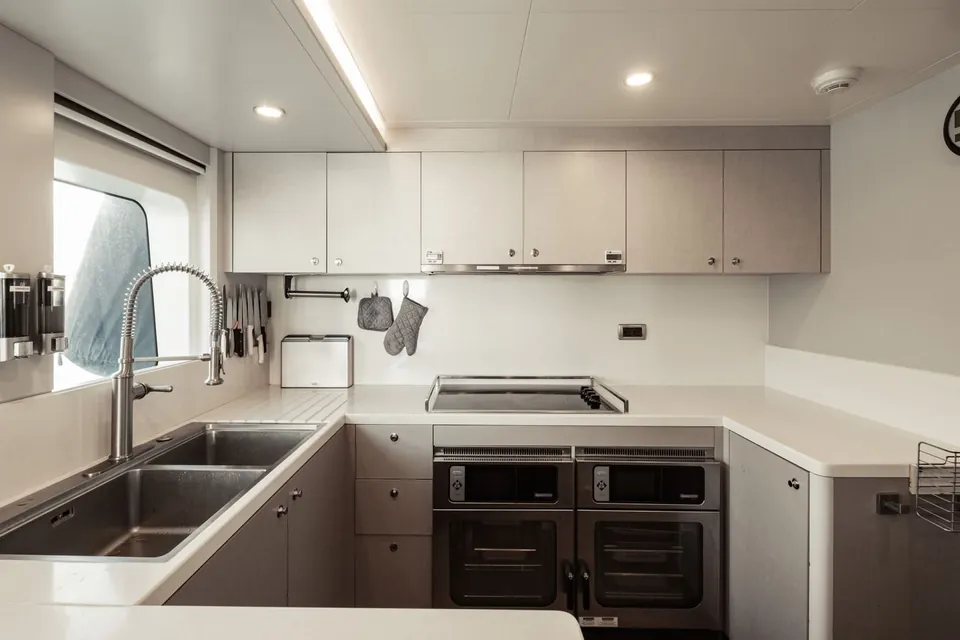 2015 Cantiere Delle Marche Darwin Class 102, photo 28