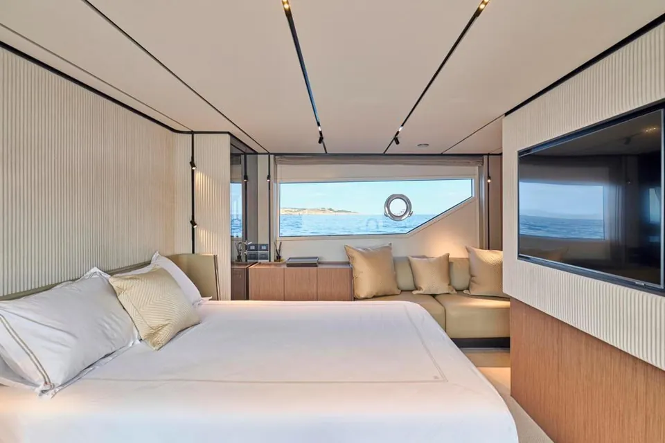 2022 Ferretti 720, photo 23