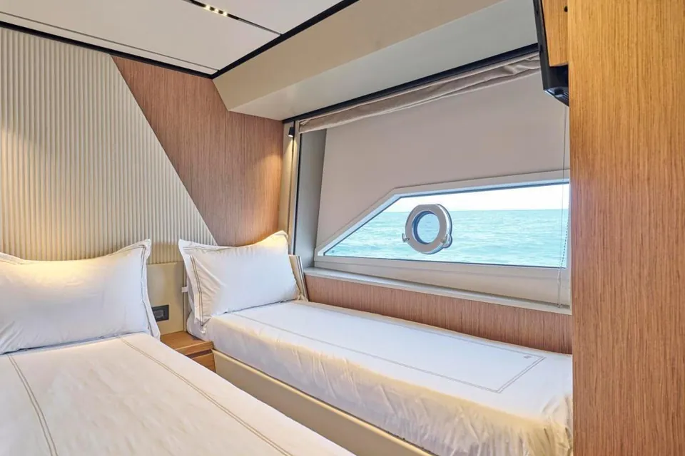 2022 Ferretti 720, photo 30