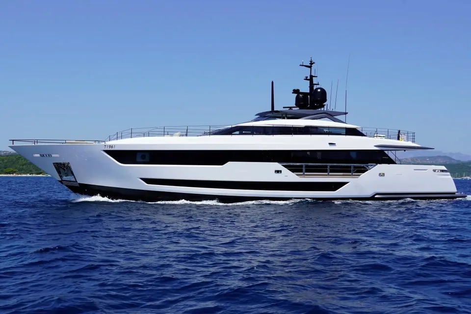 2023 Custom Line 120, photo 5