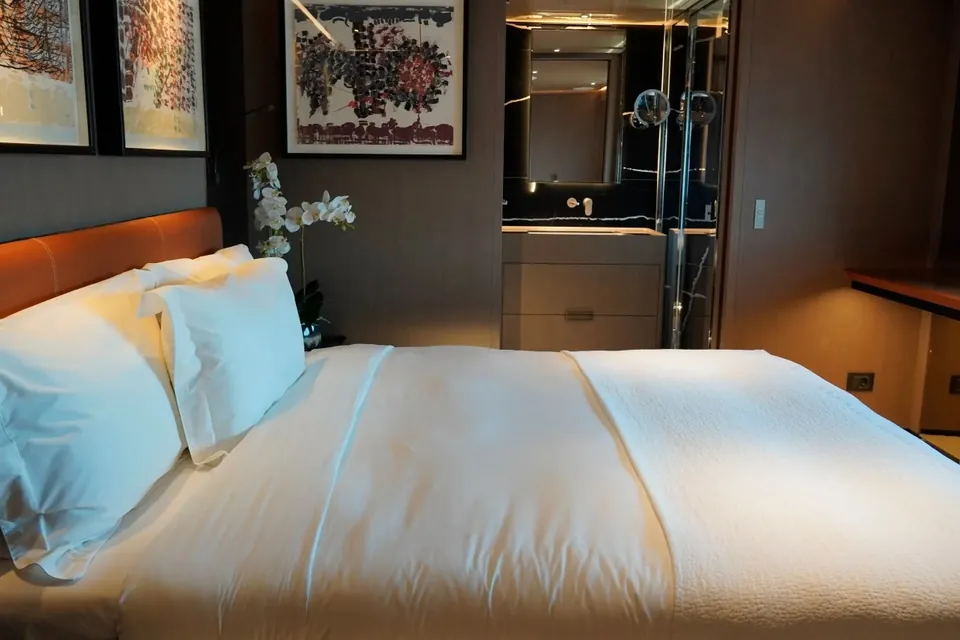 2023 Custom Line 120, photo 7