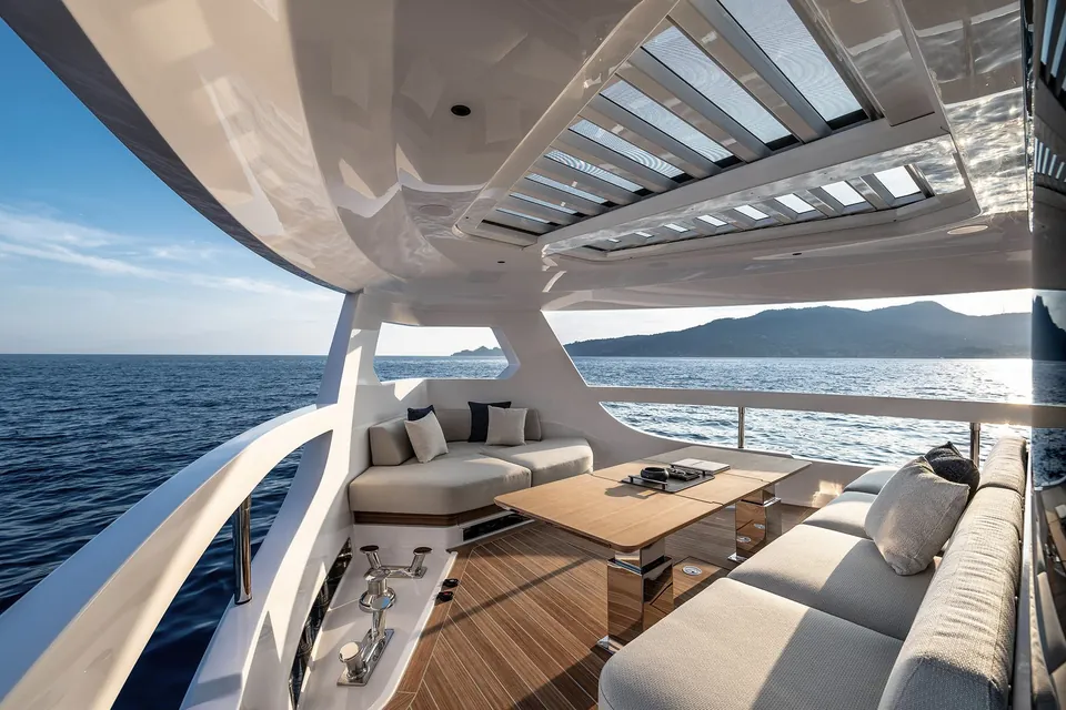 2026 Ferretti Infynito 80, photo 15