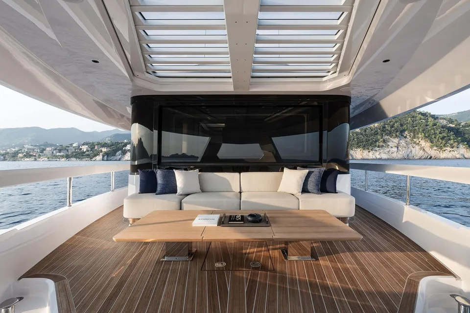 2026 Ferretti Infynito 80, photo 16