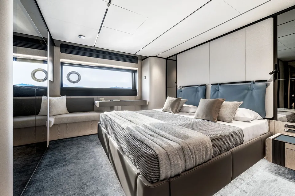 2026 Ferretti Infynito 80, photo 22