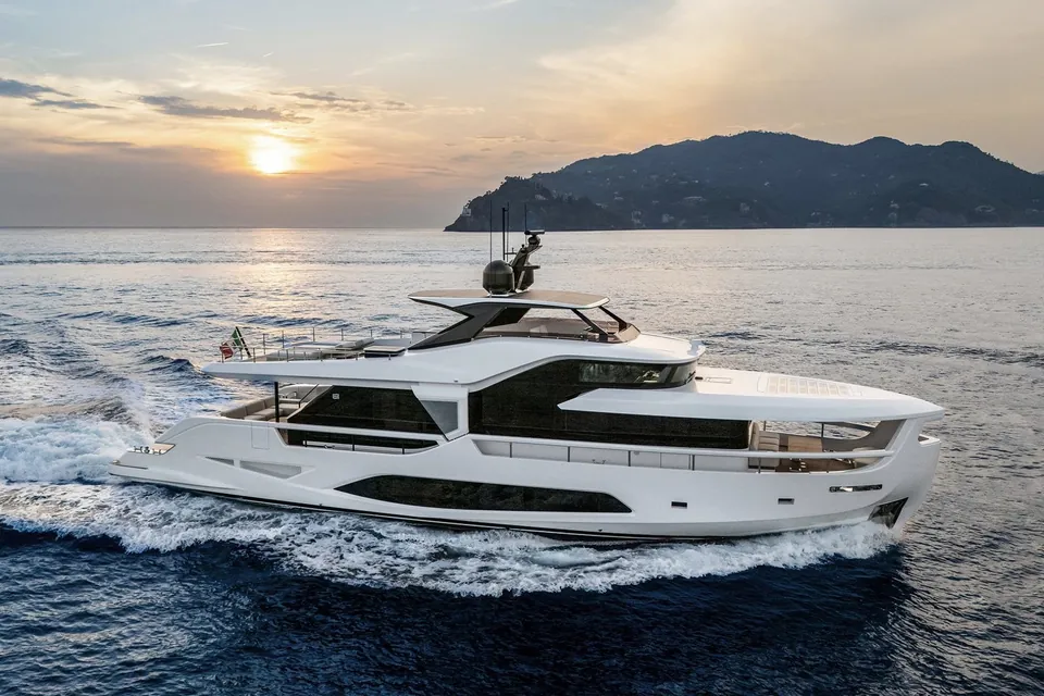 2026 Ferretti Infynito 80, photo 33