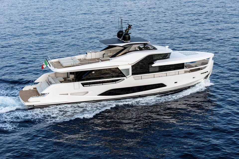 2026 Ferretti Infynito 80, photo 34