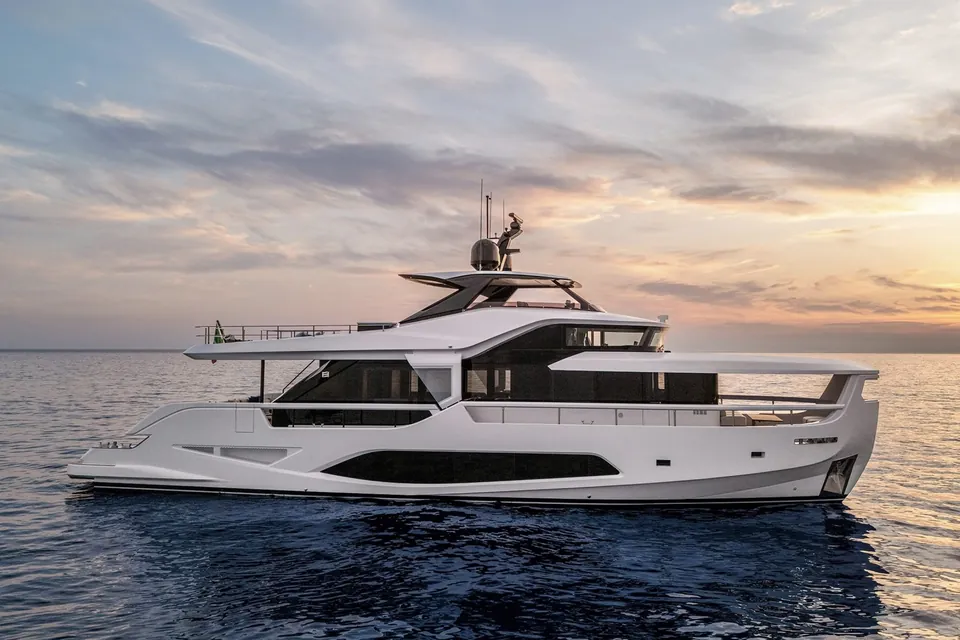 2026 Ferretti Infynito 80, photo 35
