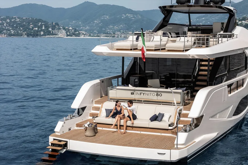 2026 Ferretti Infynito 80, photo 37
