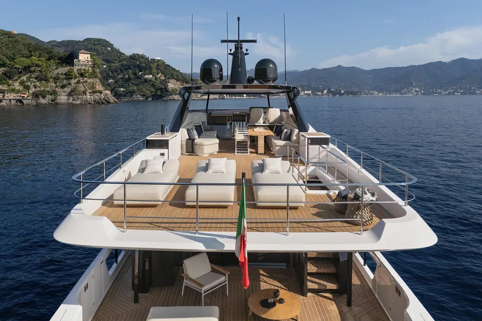 2026 Ferretti Infynito 80, photo 38