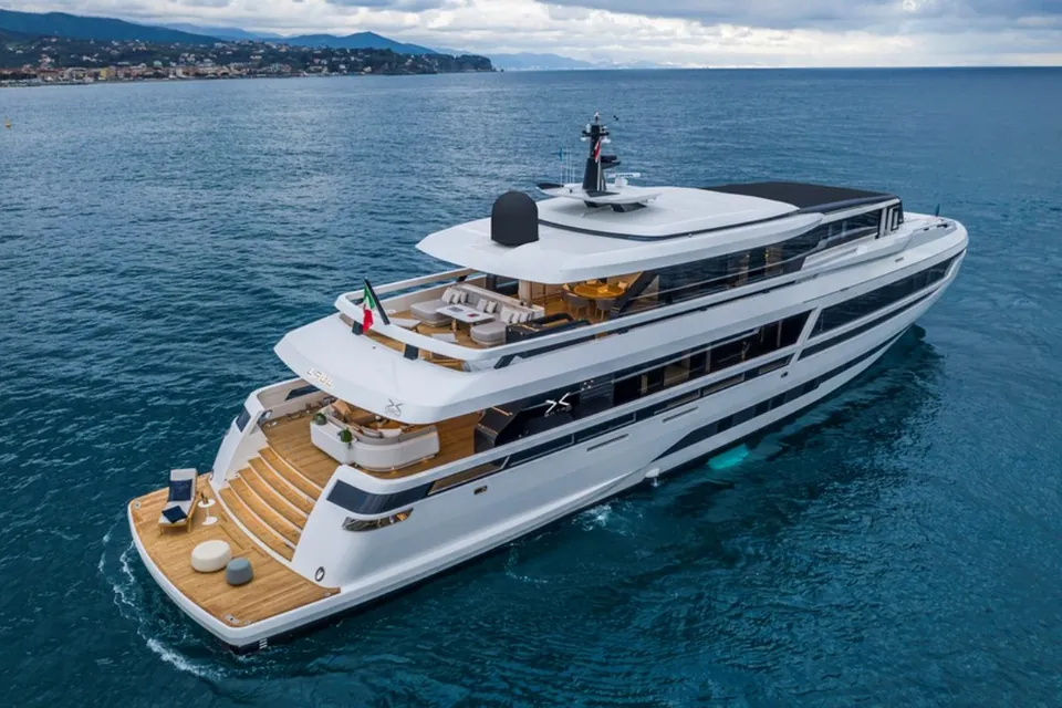 2019 ISA Yachts Extra 130 Alloy, photo 4