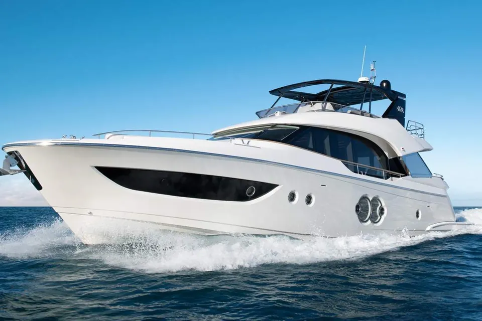 2019 Monte Carlo Yachts MCY 70, photo 7