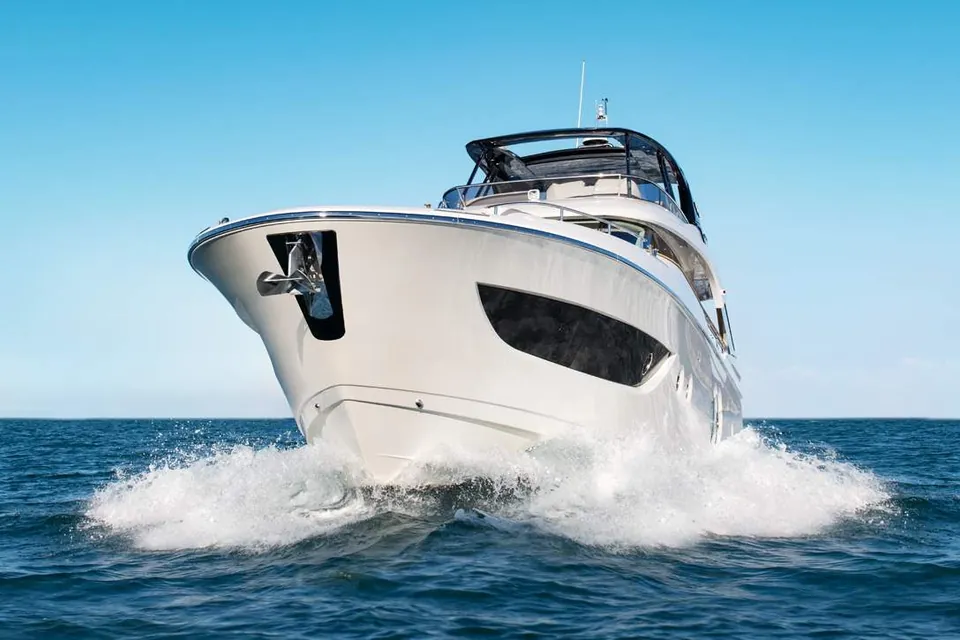 2019 Monte Carlo Yachts MCY 70, photo 8
