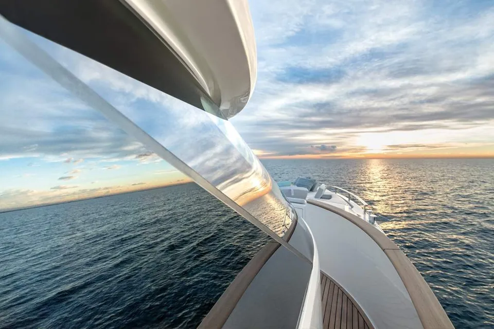 2019 Monte Carlo Yachts MCY 70, photo 10