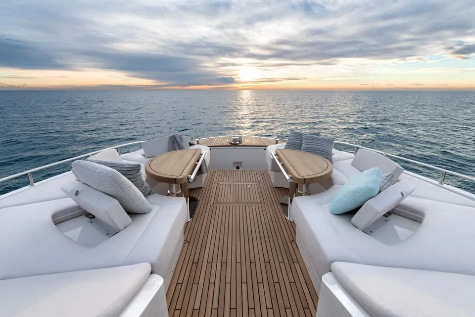 2019 Monte Carlo Yachts MCY 70, photo 11