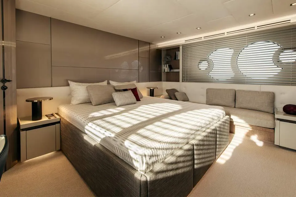 2019 Monte Carlo Yachts MCY 70, photo 24