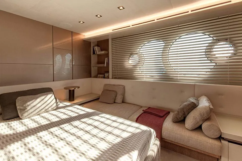2019 Monte Carlo Yachts MCY 70, photo 27
