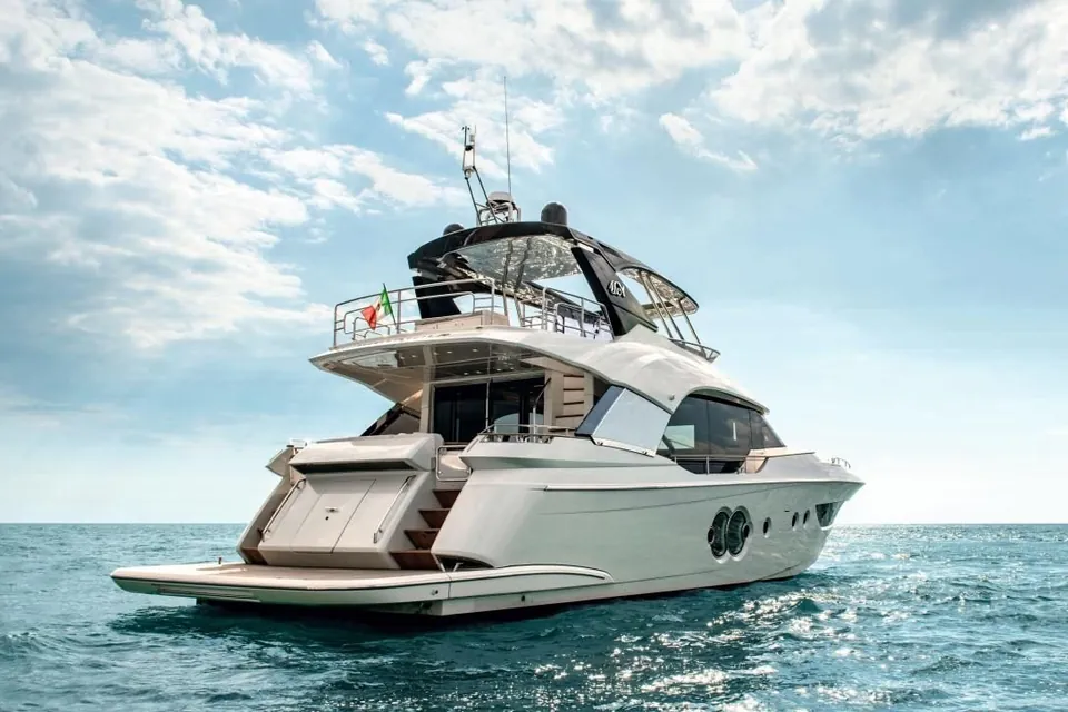 2019 Monte Carlo Yachts MCY 70, photo 42