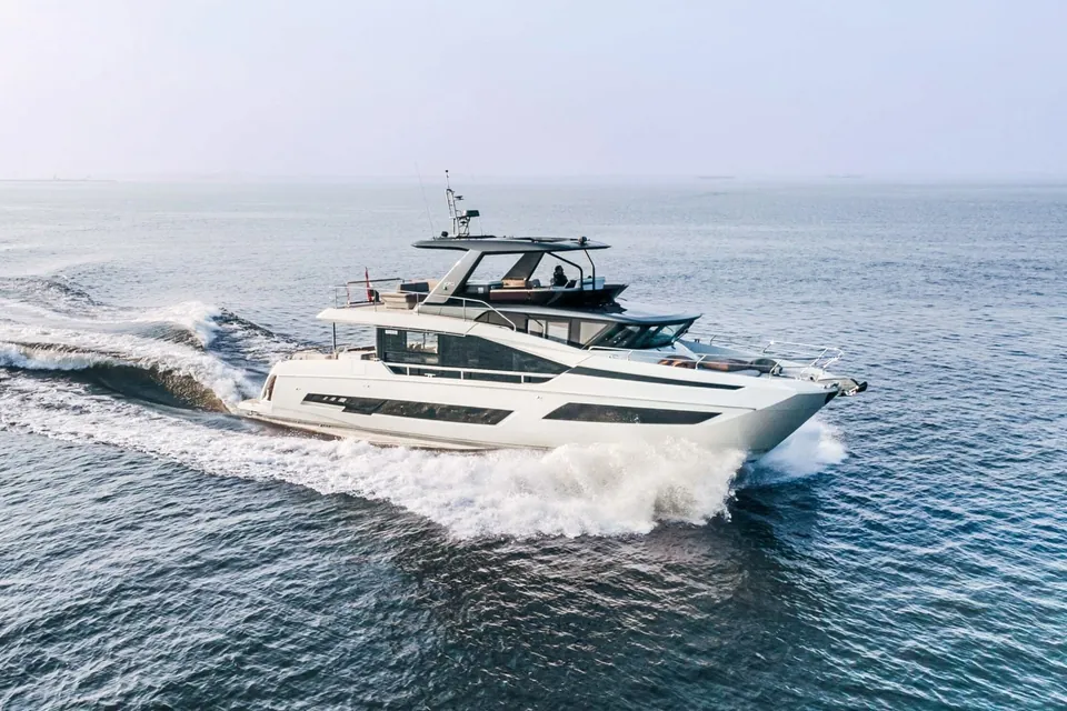 2023 Prestige Yachts X70, photo 1