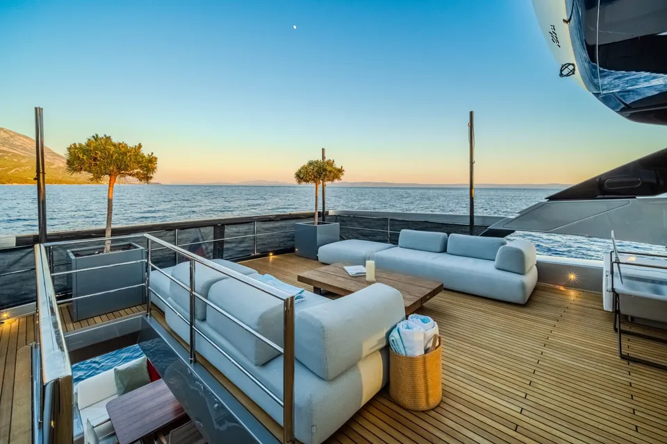 2019 Riva 100 Corsaro, photo 7