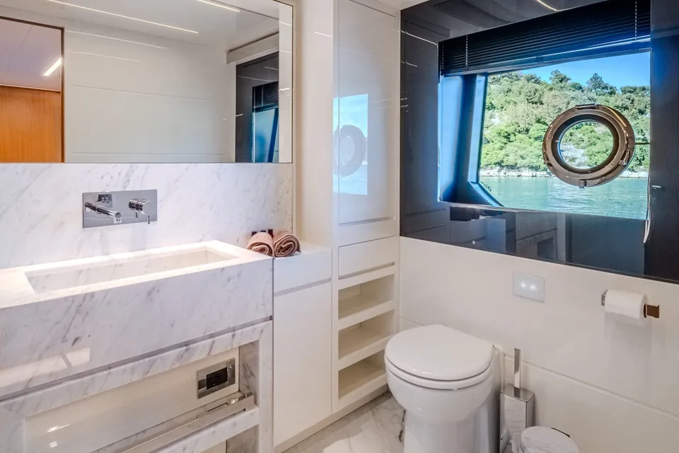 2019 Riva 100 Corsaro, photo 24