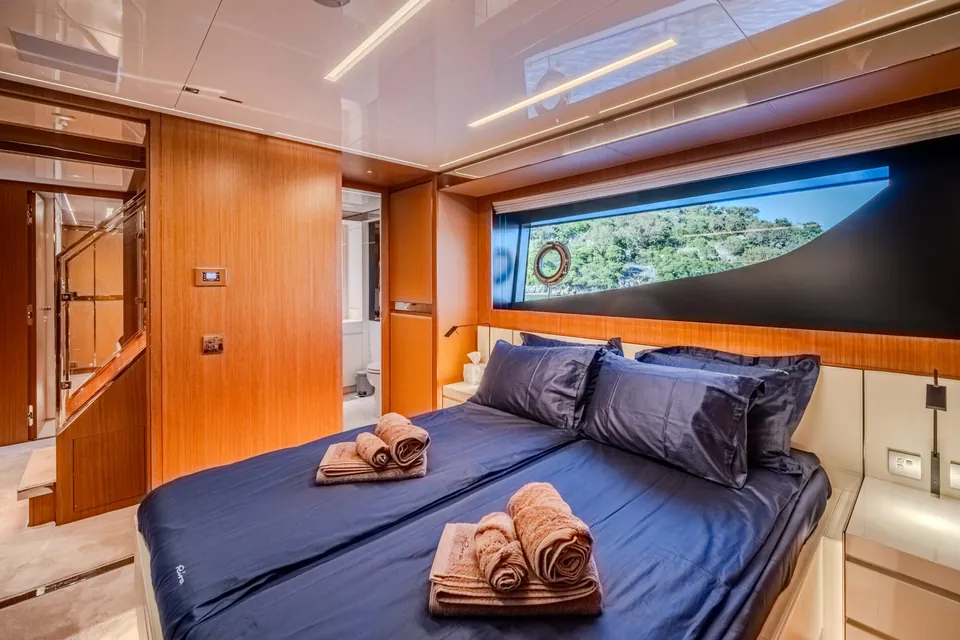 2019 Riva 100 Corsaro, photo 28