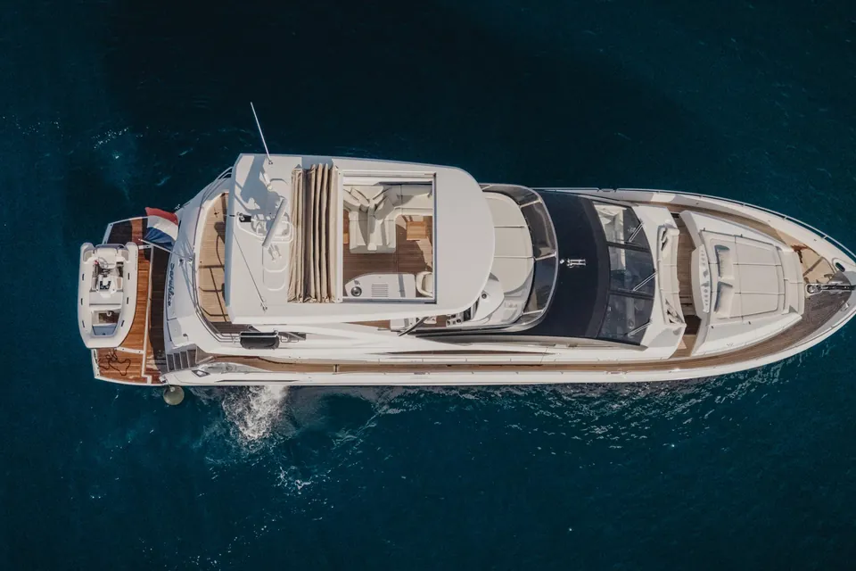 Sarahlisa, 2015 Sunseeker 75 Yacht, photo 3