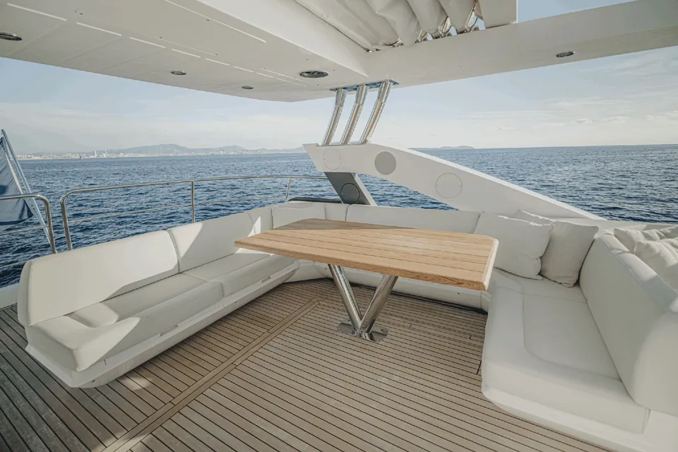 Sarahlisa, 2015 Sunseeker 75 Yacht, photo 10