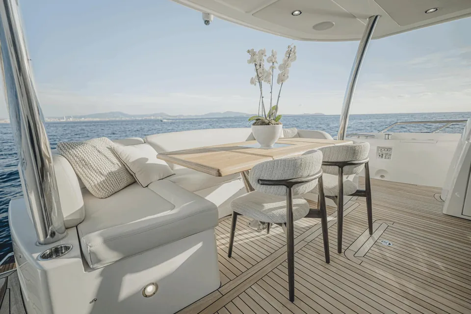 Sarahlisa, 2015 Sunseeker 75 Yacht, photo 11