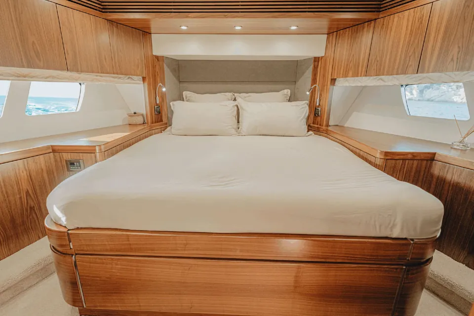 Sarahlisa, 2015 Sunseeker 75 Yacht, photo 12