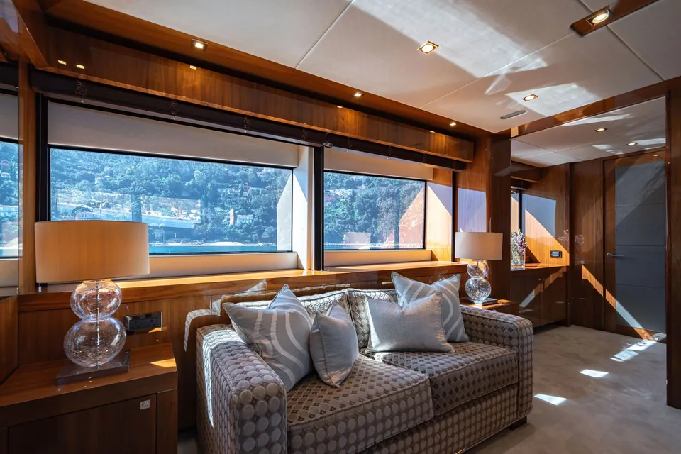 Lady Volantis, 2014 Sunseeker 115 Sport Yacht, photo 8