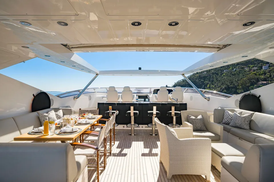 Lady Volantis, 2014 Sunseeker 115 Sport Yacht, photo 21