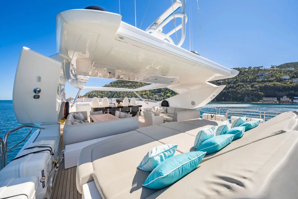 Lady Volantis, 2014 Sunseeker 115 Sport Yacht, photo 23
