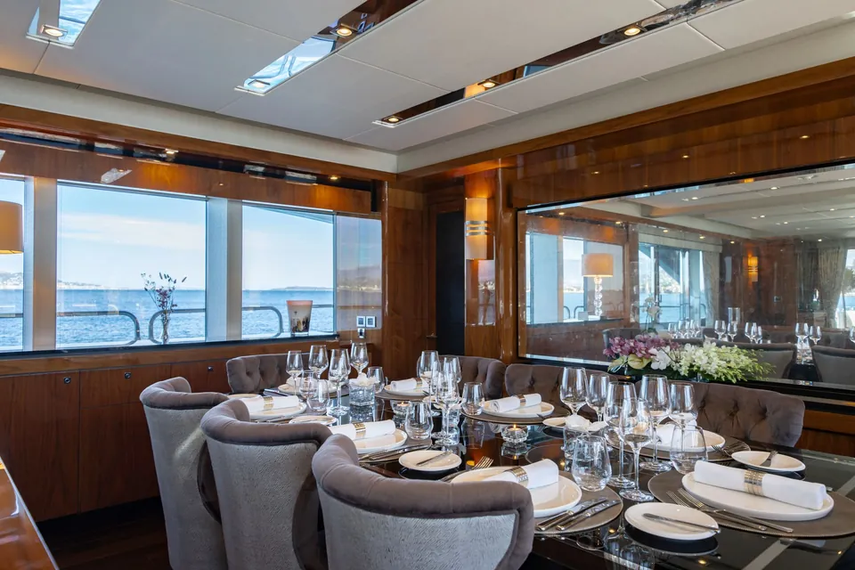 Lady Volantis, 2014 Sunseeker 115 Sport Yacht, photo 25