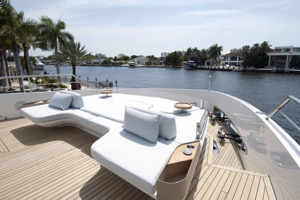 My Tyme, 2024 Azimut Grande Trideck, photo 3