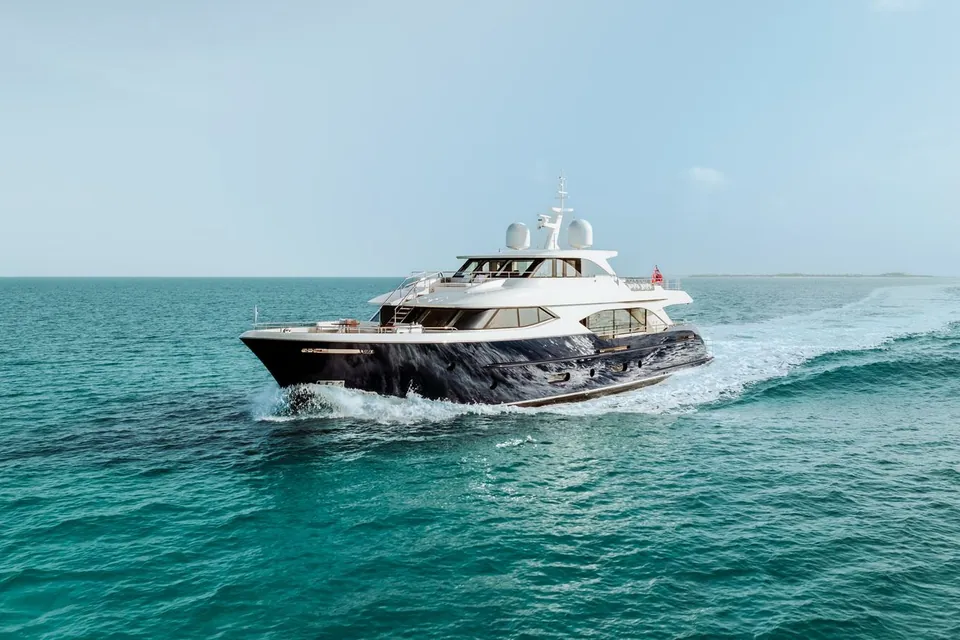 Midnight Saga, 2023 Moonen Yachts 110 Mustique, photo 2