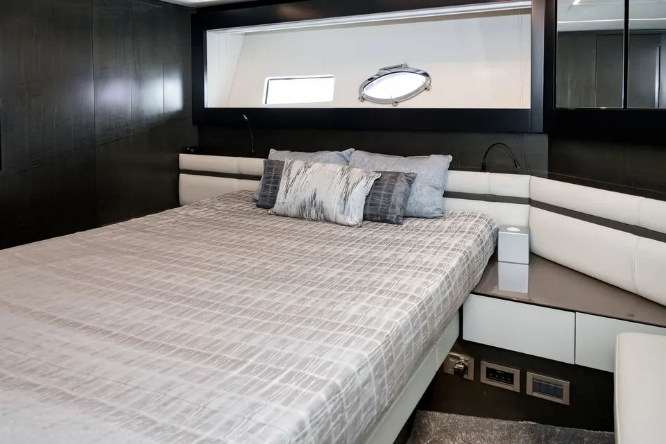 Queen B Sport, 2020 Pershing 9X, photo 12