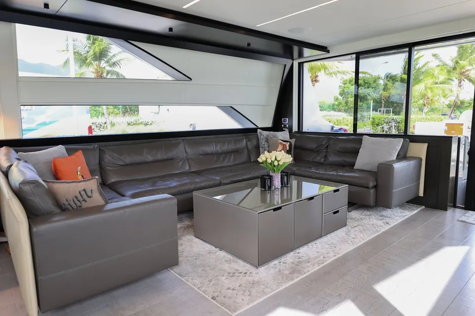 Queen B Sport, 2020 Pershing 9X, photo 14