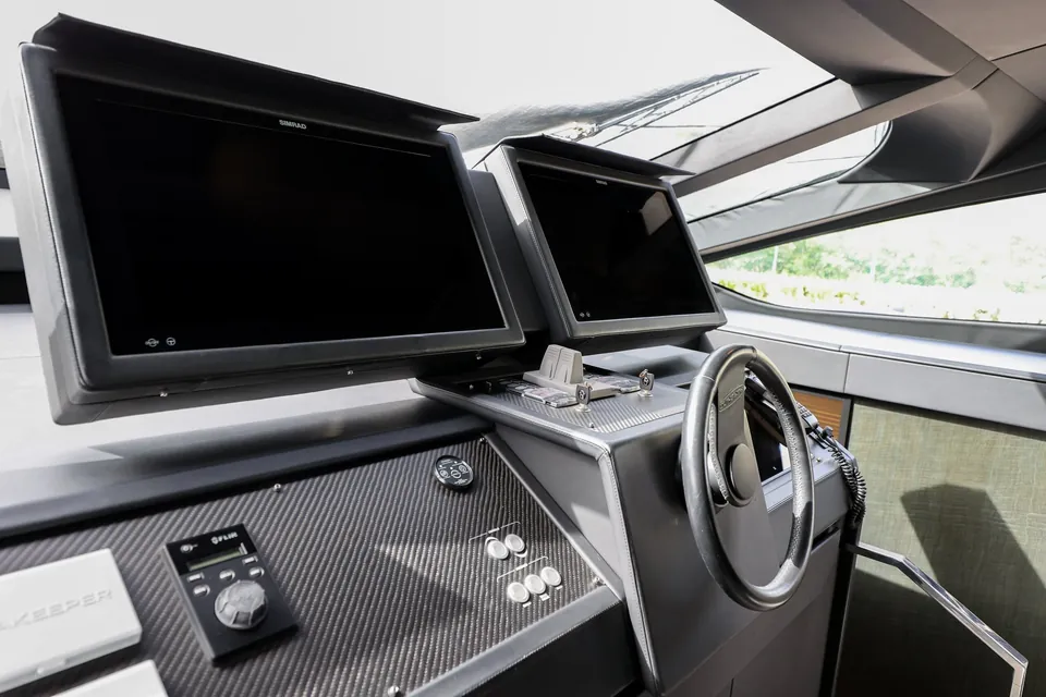 Queen B Sport, 2020 Pershing 9X, photo 23