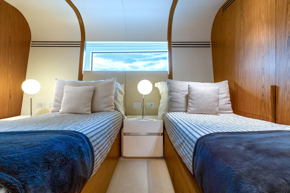 Koju, 2022 Benetti Motopanfilo 37M, photo 38