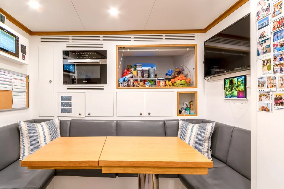 Koju, 2022 Benetti Motopanfilo 37M, photo 42