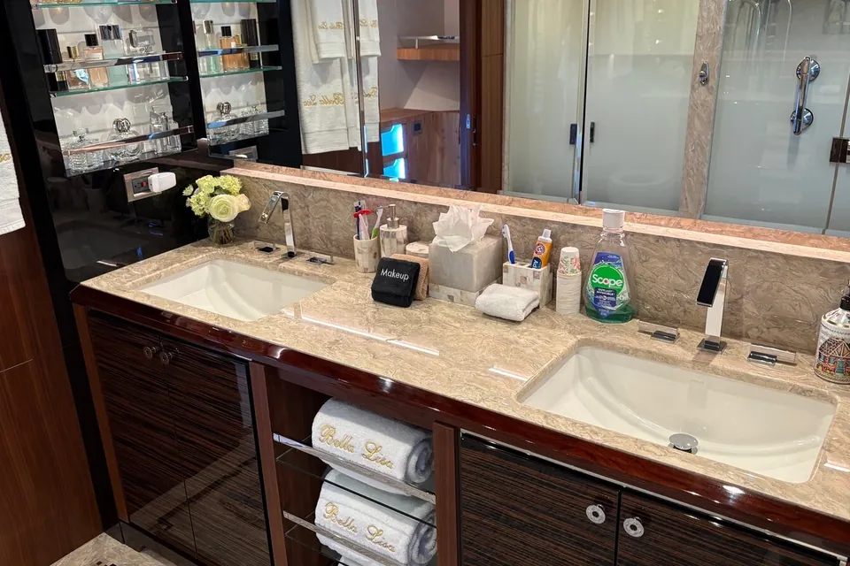 Bella Lisa, 2020 Ocean Alexander 100 Skylounge, photo 19