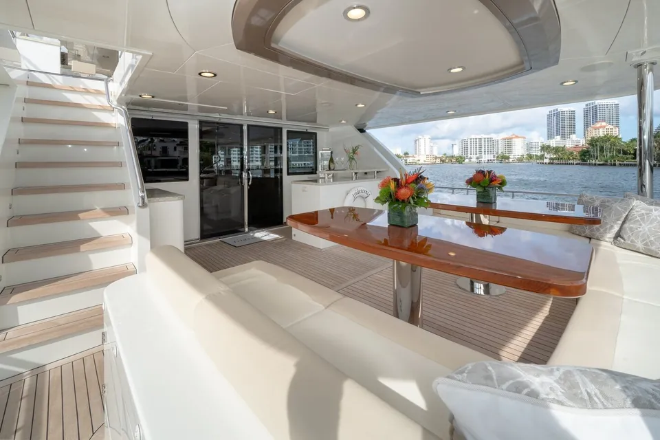 Iridescence, 2020 Ocean Alexander 100 Skylounge, photo 13