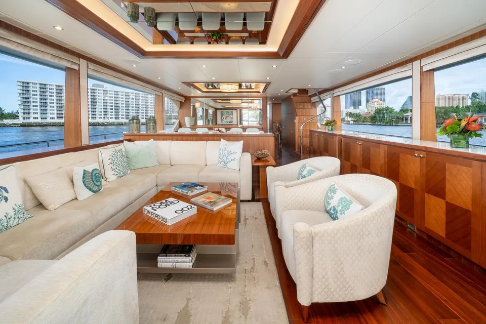 Iridescence, 2020 Ocean Alexander 100 Skylounge, photo 15