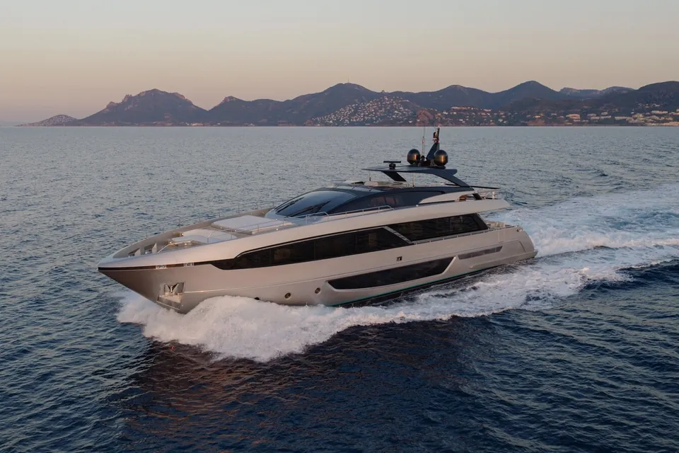 M, 2020 Riva 100' Corsaro, photo 3