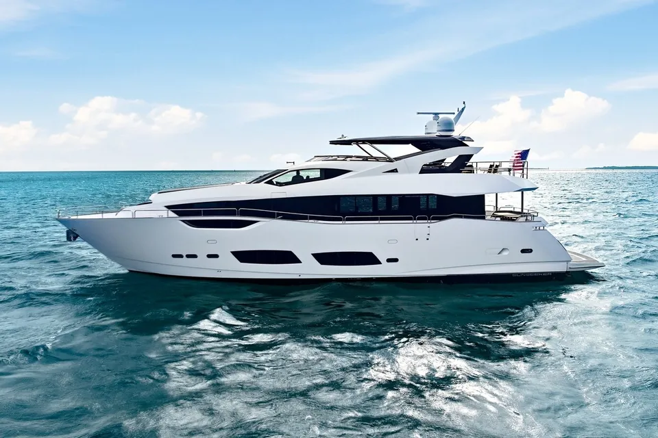 Pura Vida, 2020 Sunseeker 95 Yacht, photo 4